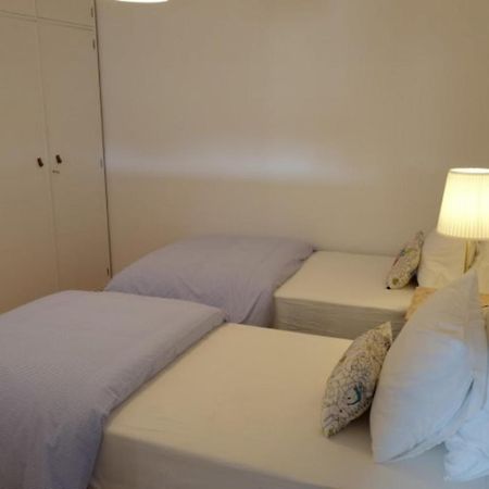 Central 2 Bedroom Apt W/Garden And Pantheon Views Lisboa Kültér fotó