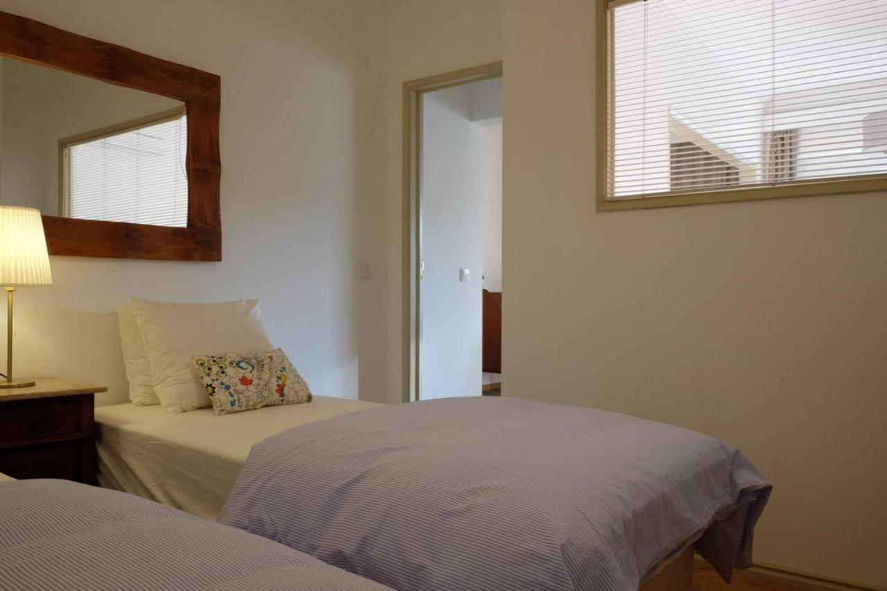 Central 2 Bedroom Apt W/Garden And Pantheon Views Lisboa Kültér fotó