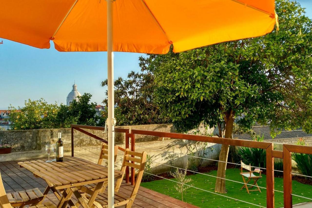 Central 2 Bedroom Apt W/Garden And Pantheon Views Lisboa Kültér fotó